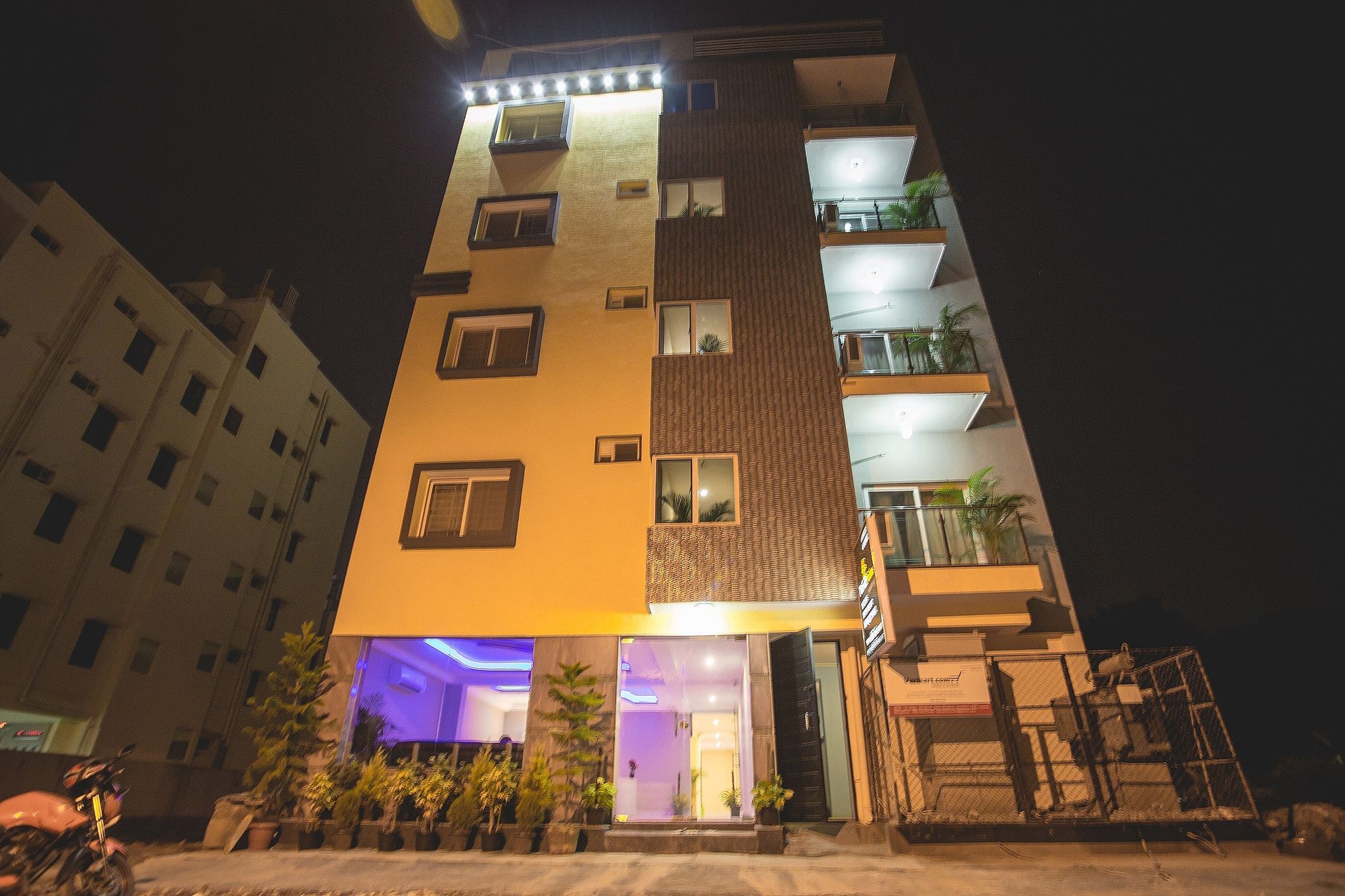 undefined Daffodil Suites 9