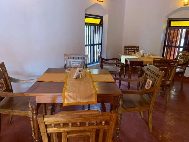 Food & Dining