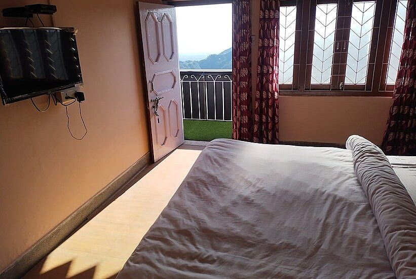 Nautiyals Belvedere Homestay Deluxe Room Non View