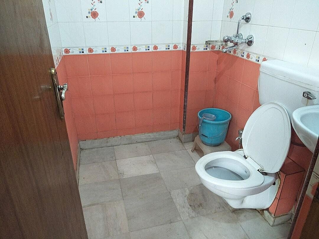 Hotel Har Ki Pauri Semi Deluxe Room 4