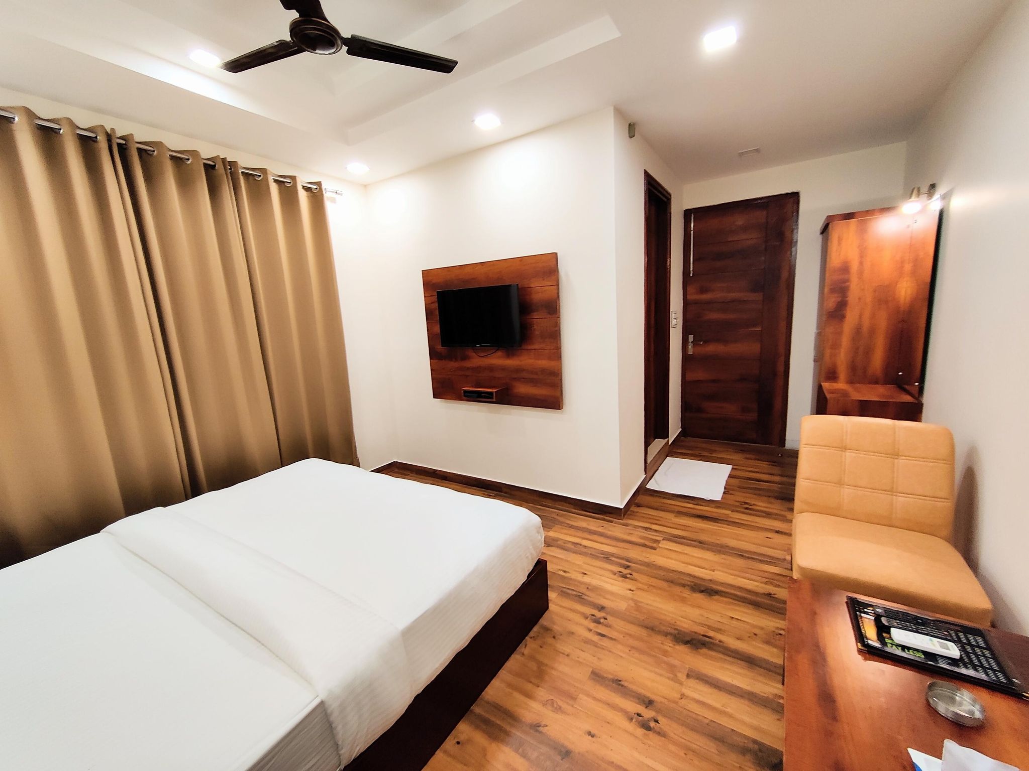 Motel Blue Sapphire Executive Room 3