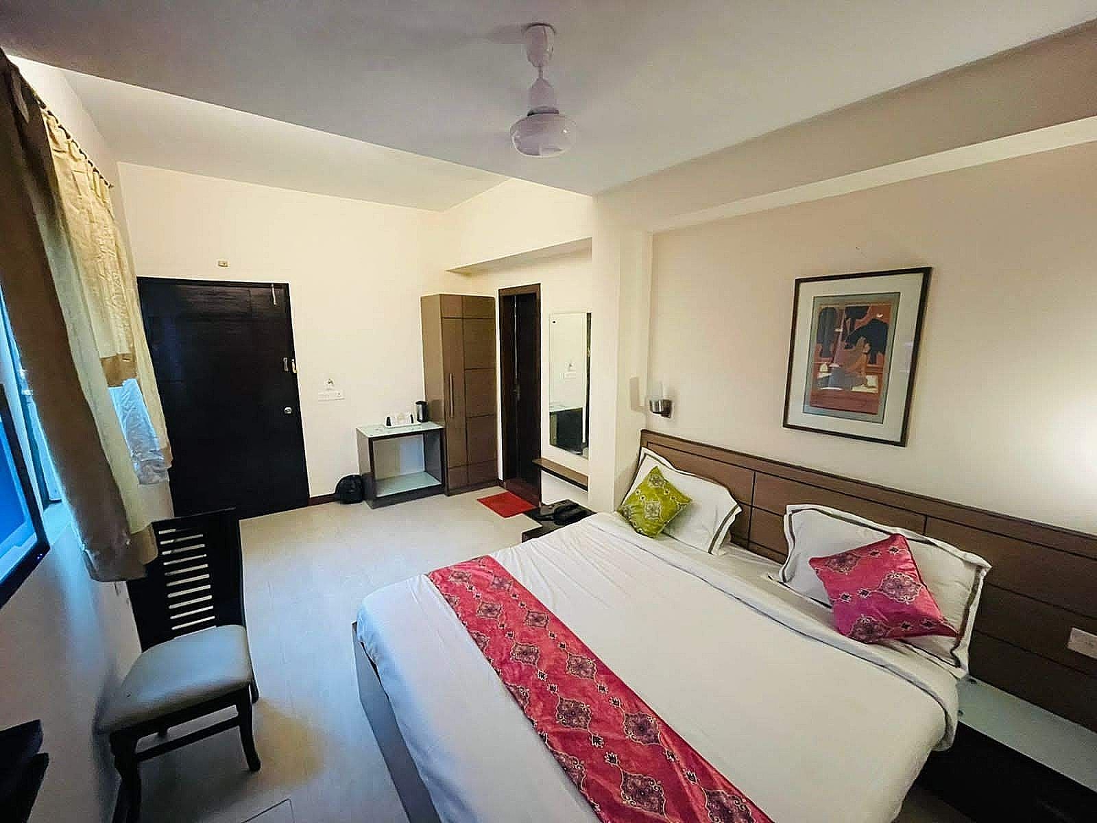 Hotel Crystal Retreat Executive Room 2