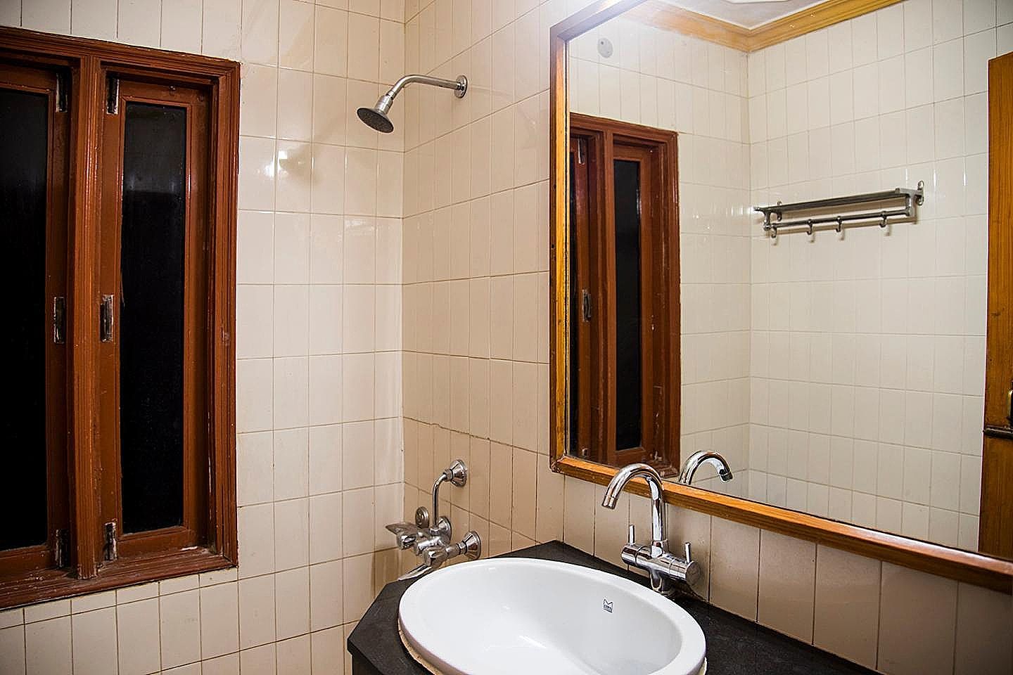 Hotel M M Continental Standard Room 3