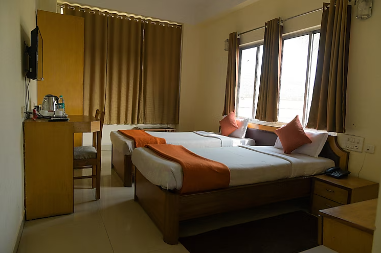 Earl Grey Hotel Superior Deluxe Room 3