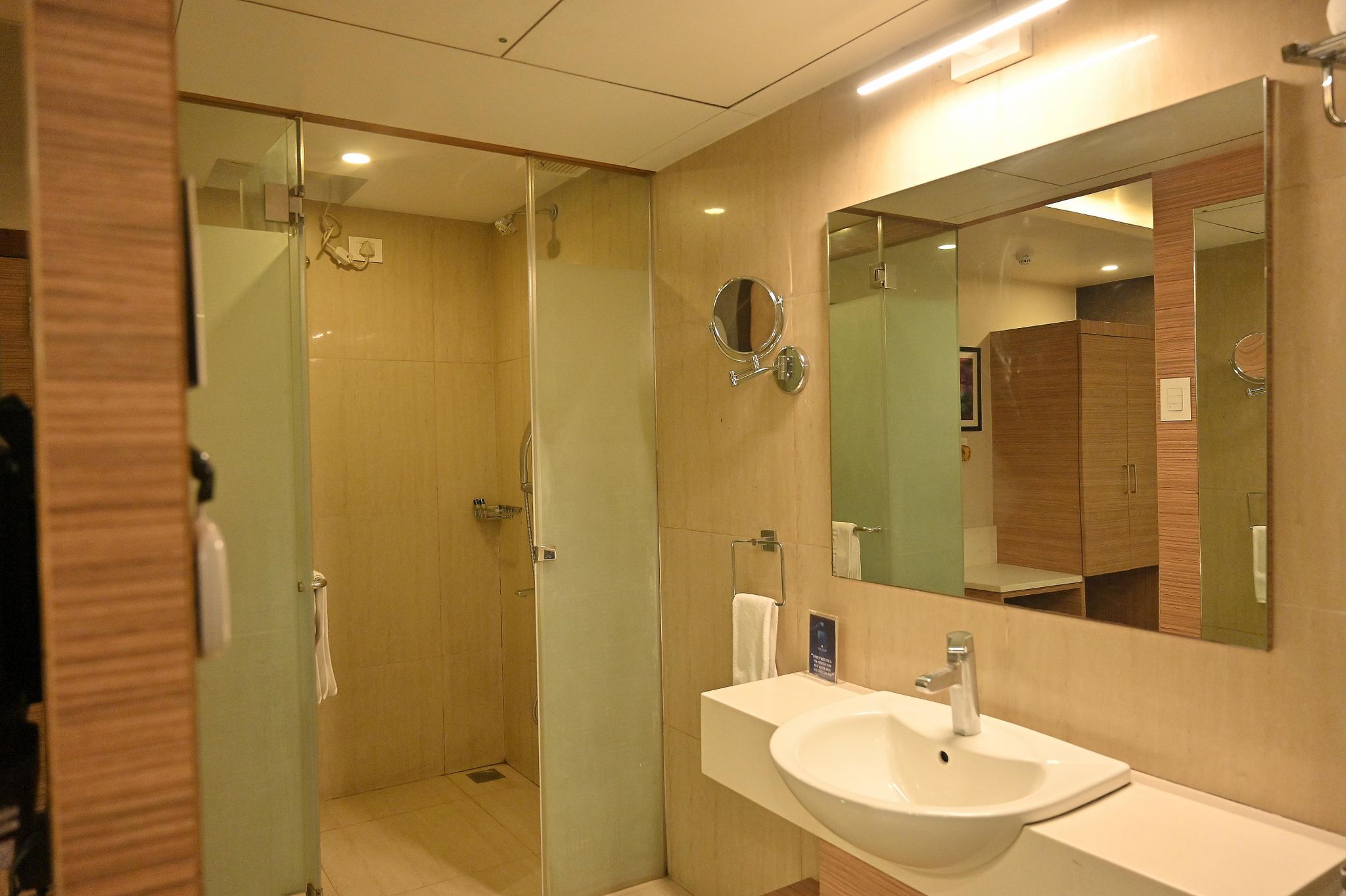 The Hotel Palacio Elegant Room 7