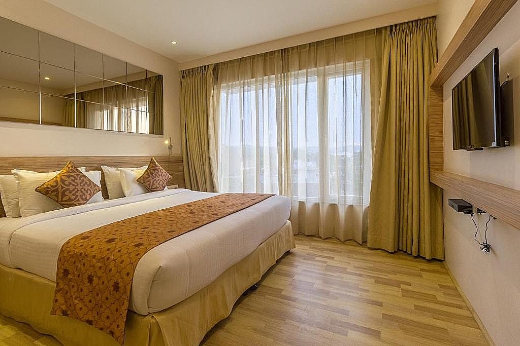 The Hotel Palacio Elite Room 5