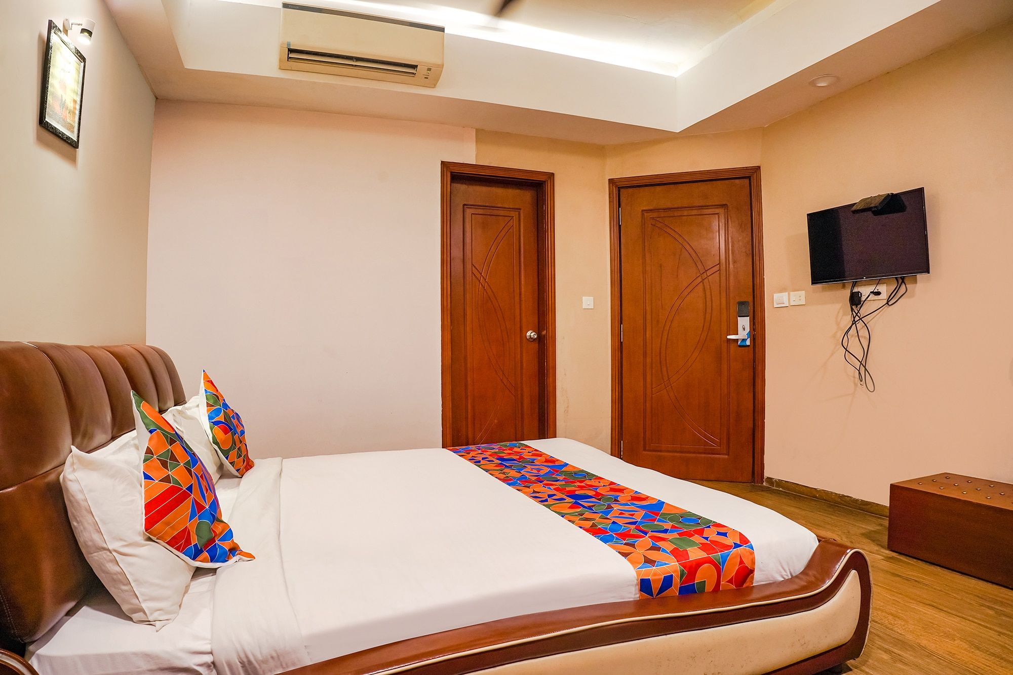 FabHotel Divine Casa Deluxe Room 3