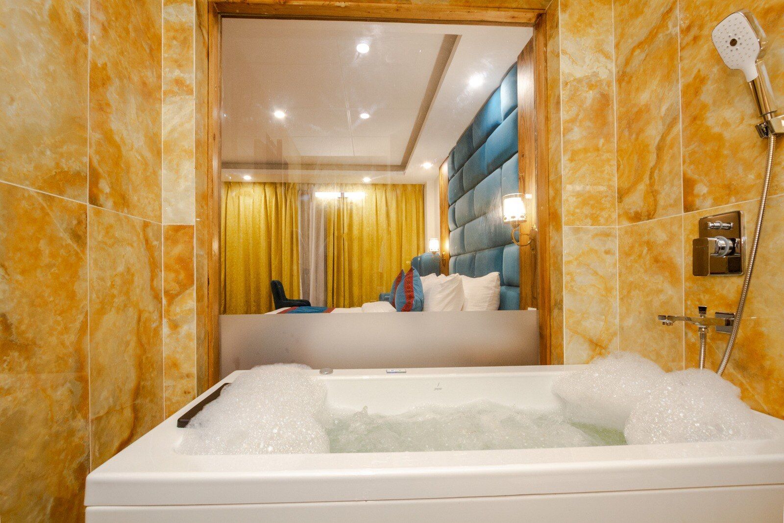 Royal Suite with Jacuzzi
