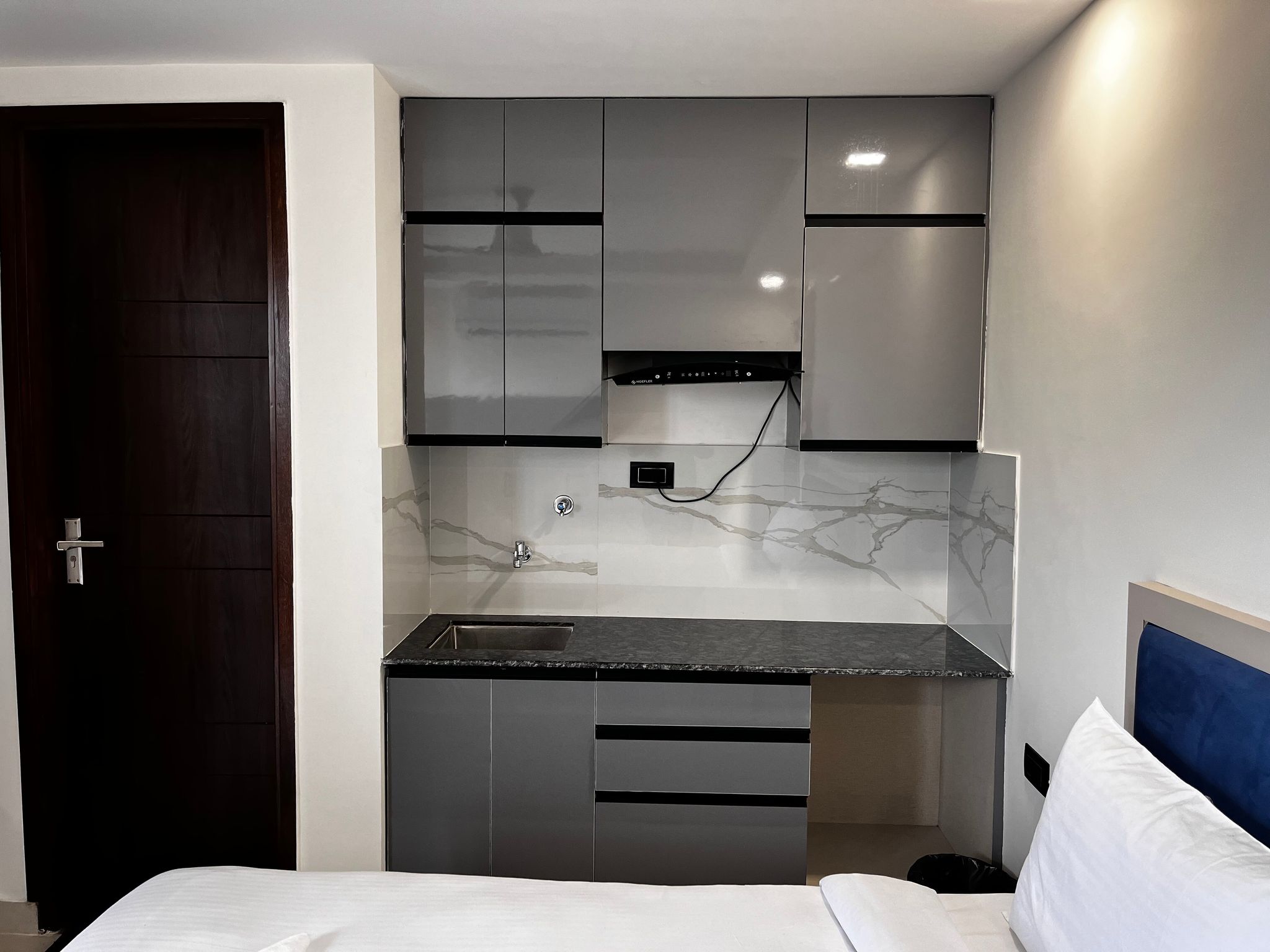 The Palm Studio Deluxe Room 25