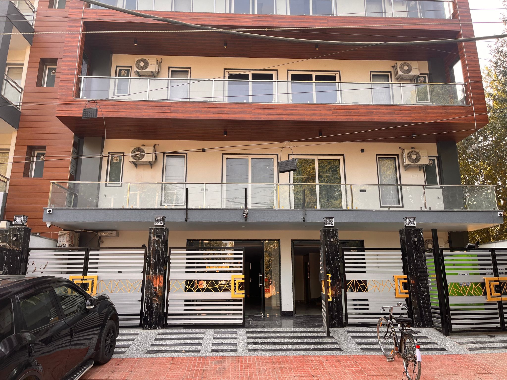 undefined The Palm Studio 9