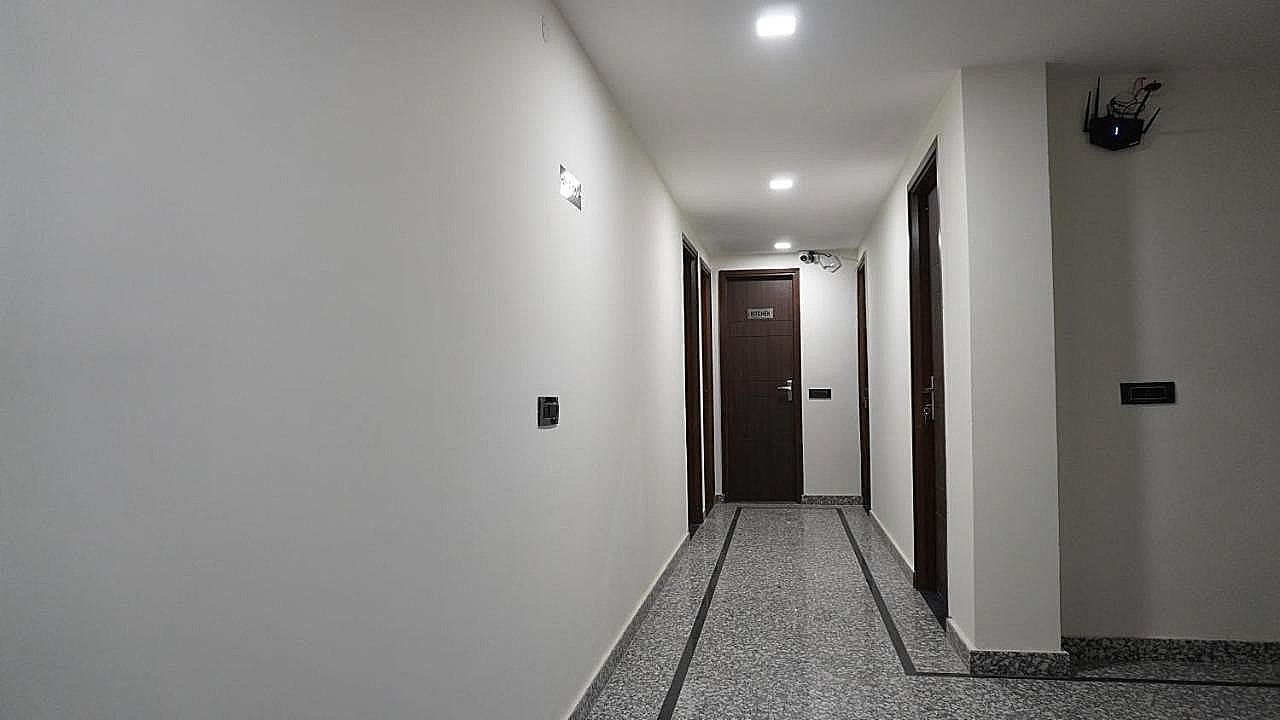 undefined The Palm Studio 4