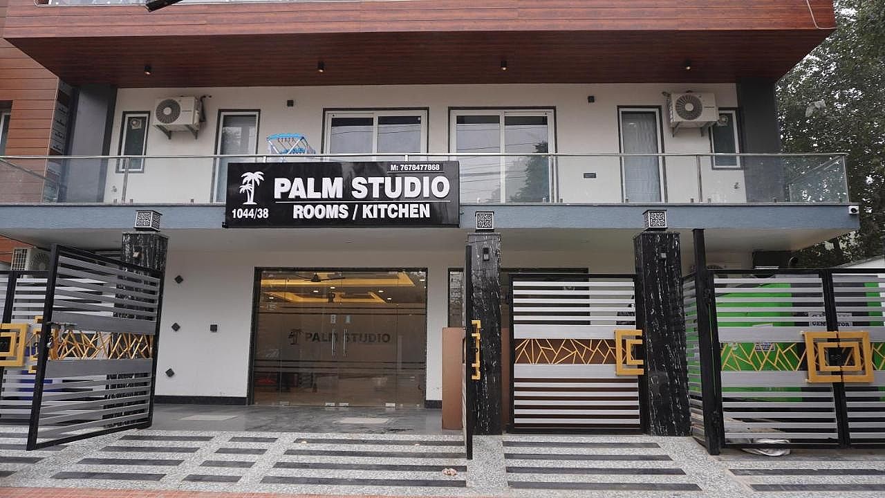 undefined The Palm Studio 6