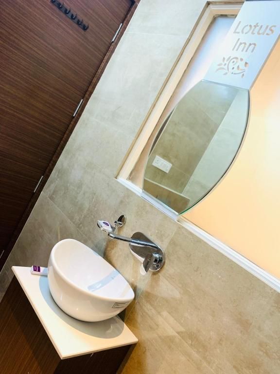 Hotel Lotus Inn Super Deluxe  4