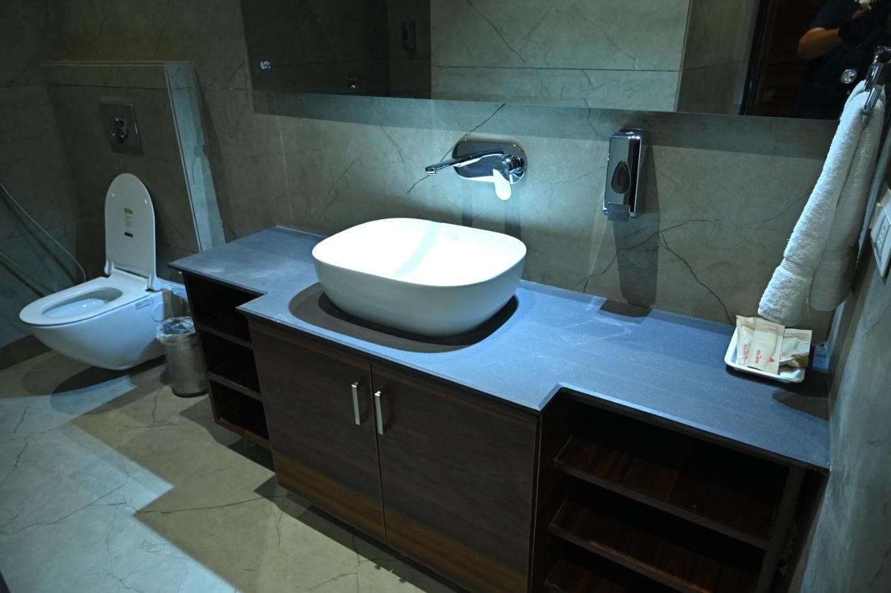 Hotel Lamp Inn Panchkula Deluxe Room 3