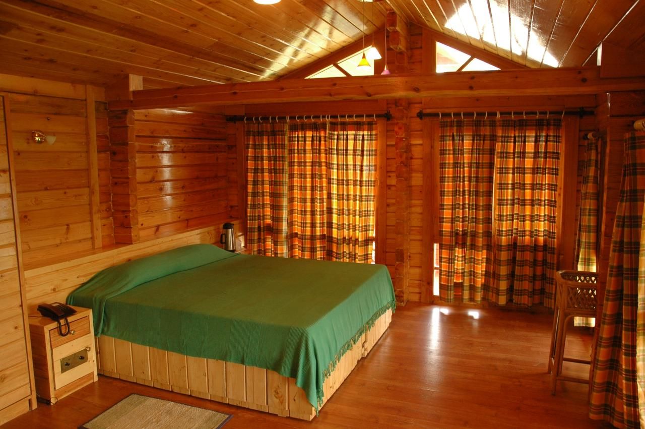 Three Bedroom Bungalow with private sit out area