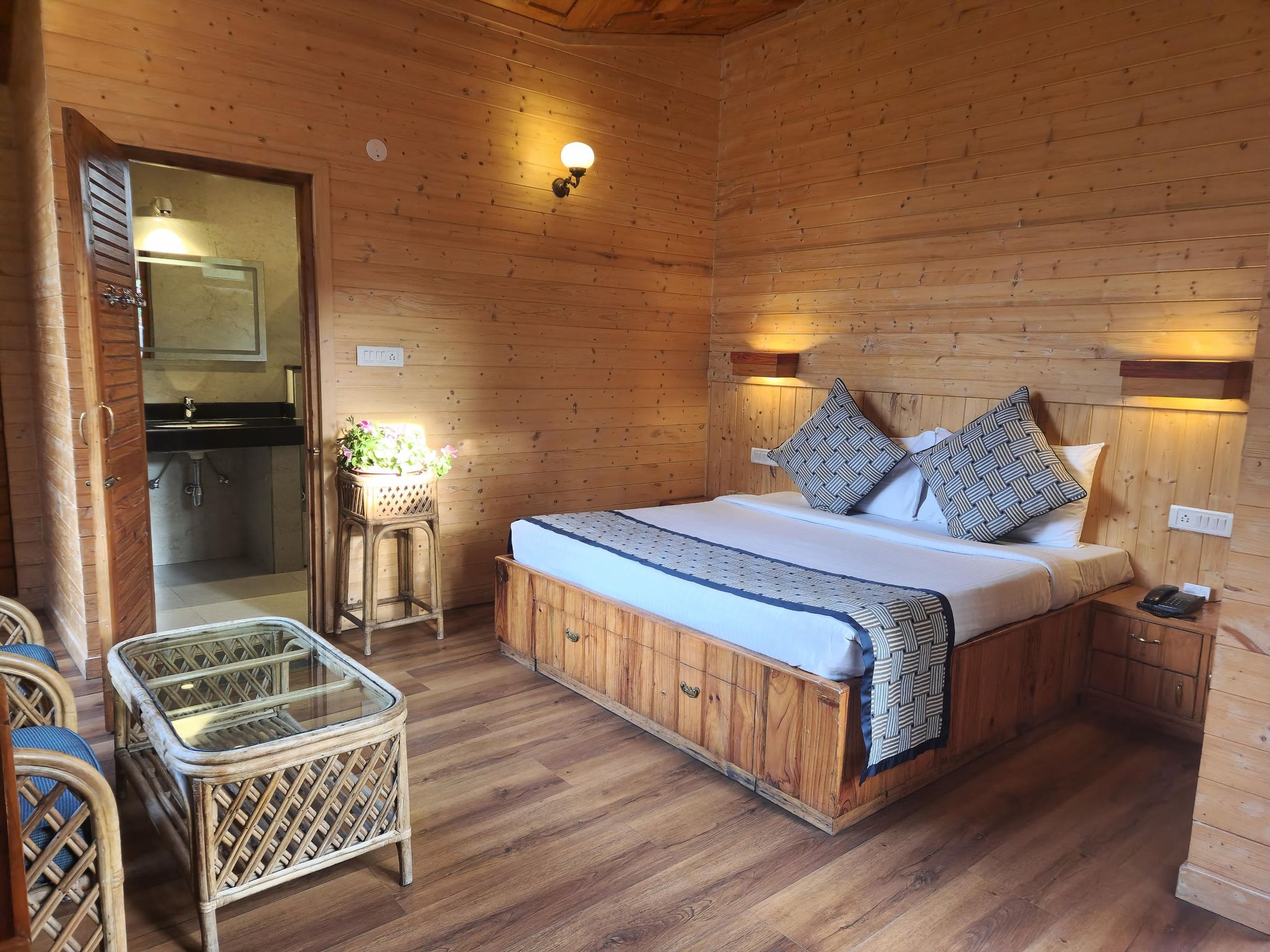 The Chalets Naldehra Double Room