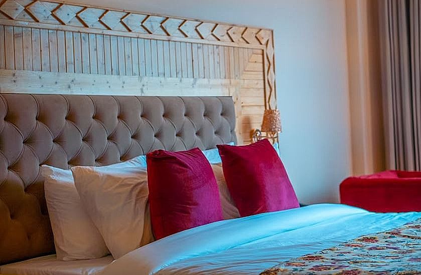 Premium Rooms (Private Balcony with Valley + Mountain View)