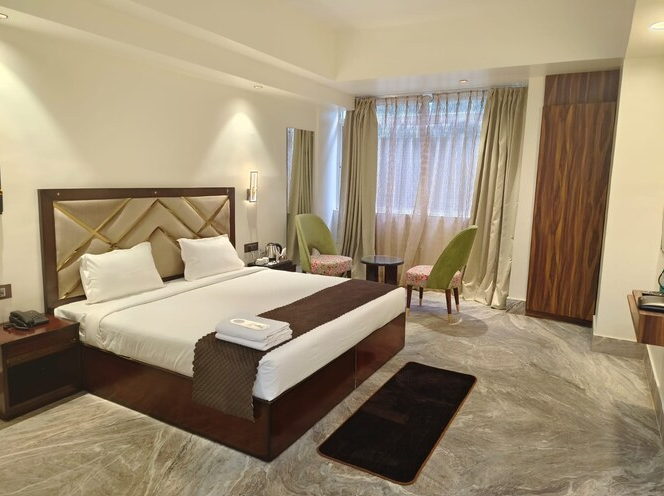 Cloud Social (Pure Veg) Supreme Room 3