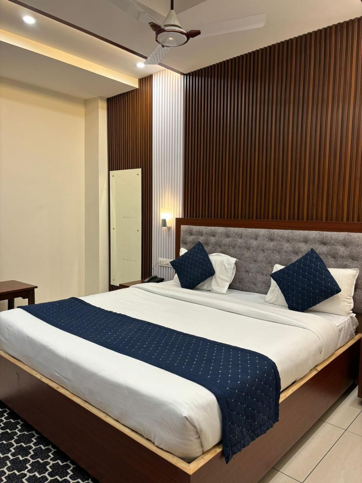  Hotel Devvani