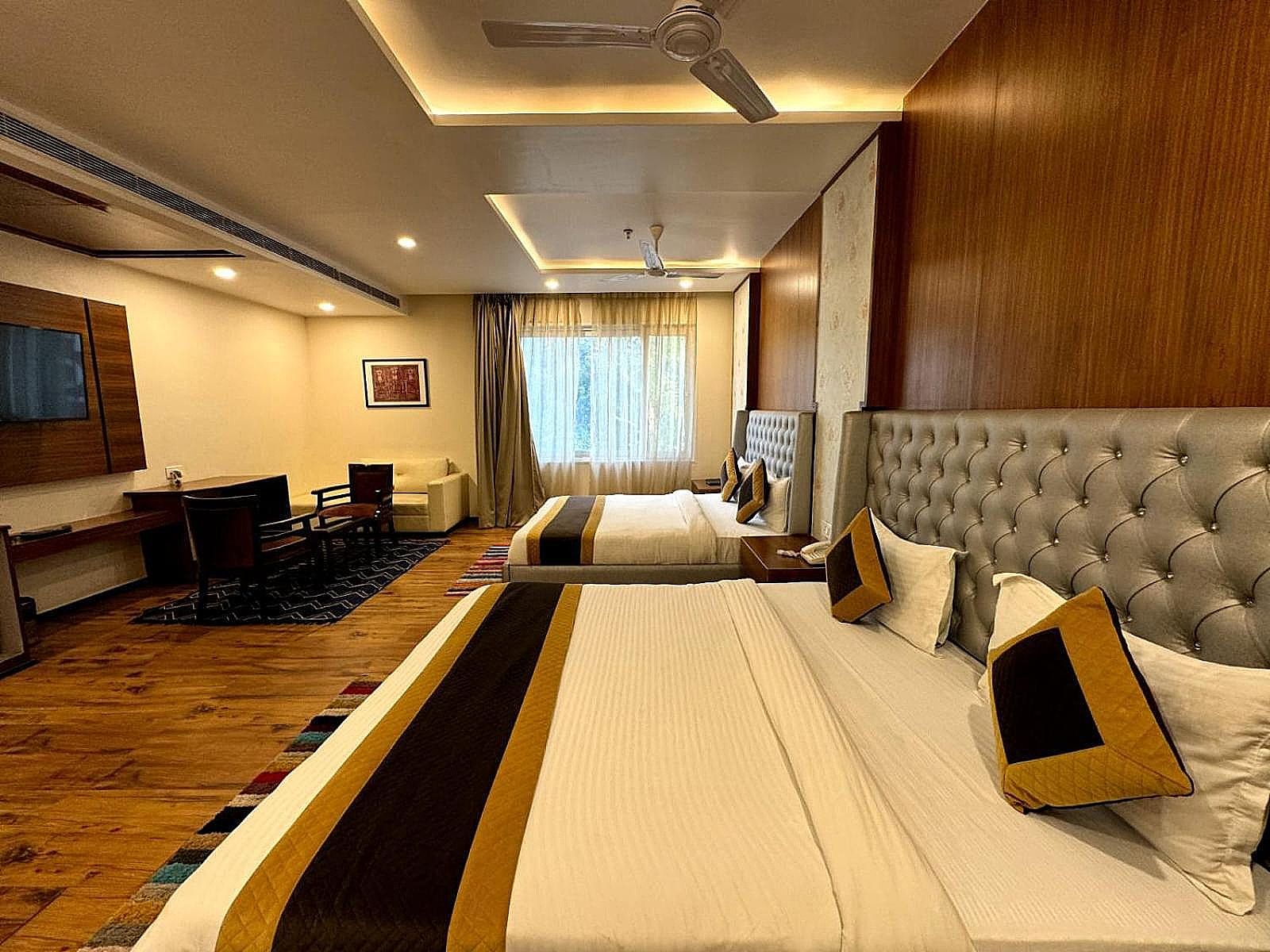 Hotel River Rhythm 50mtrs from Assi Ghat Family Suite Room 4