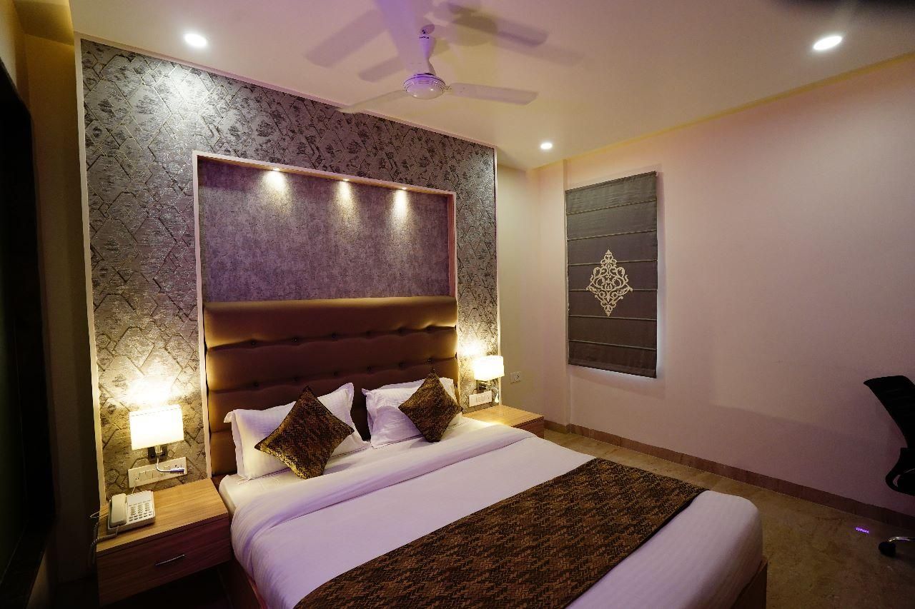 Hotel River Rhythm Assi Ghat Deluxe Double Room 6