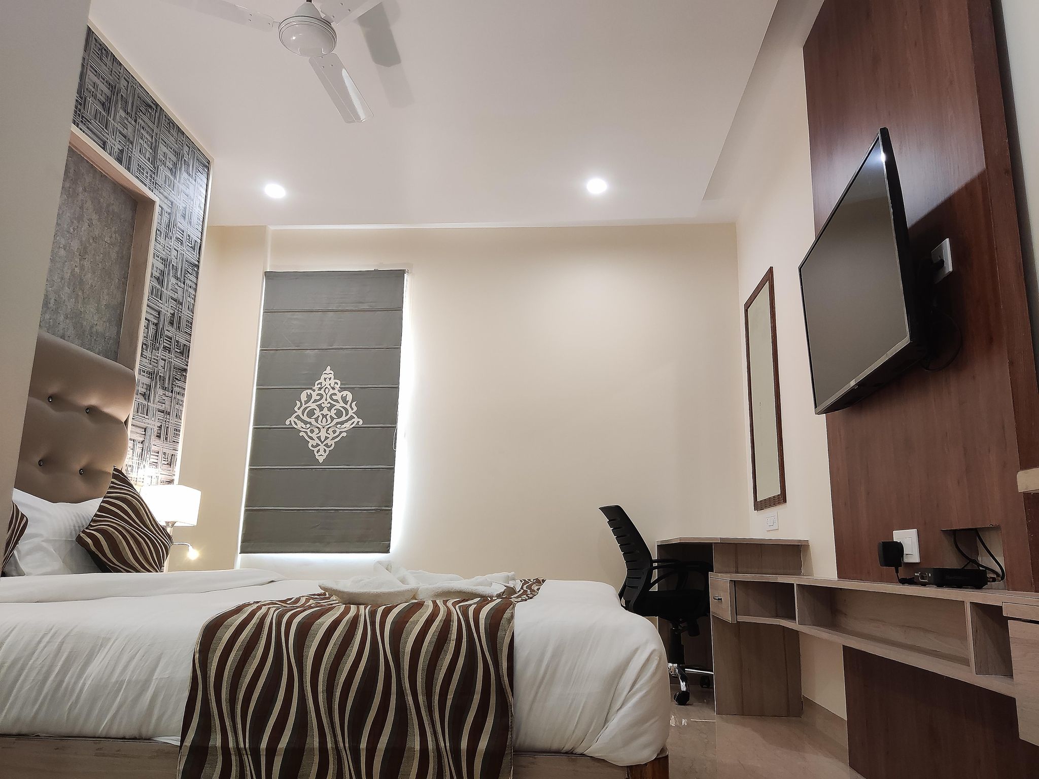 Hotel River Rhythm Assi Ghat Deluxe Double Room 3