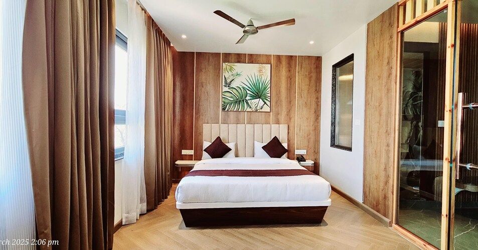 Presidential Suite Room (Ganga Facing)