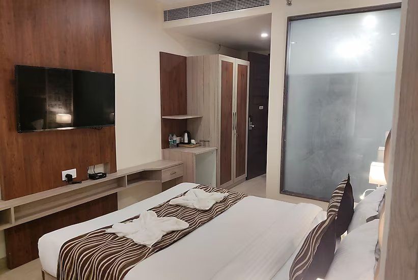 Hotel River Rhythm Assi Ghat Deluxe Double Room 4