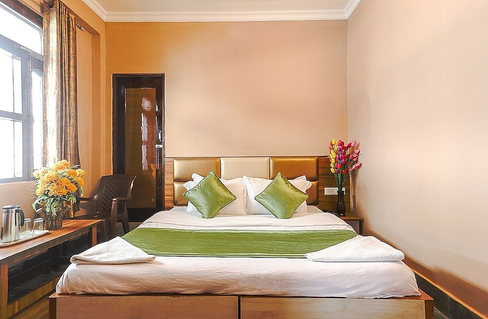 Hotel Varuni - Best Budget Hotel in Mcleodganj Economy Room ( No View ) 4