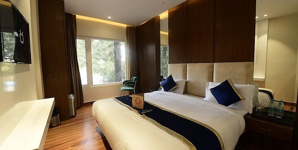 Stamps Golden Lagoon by Eight Continents Jallianwala Bagh Luxury Room  2