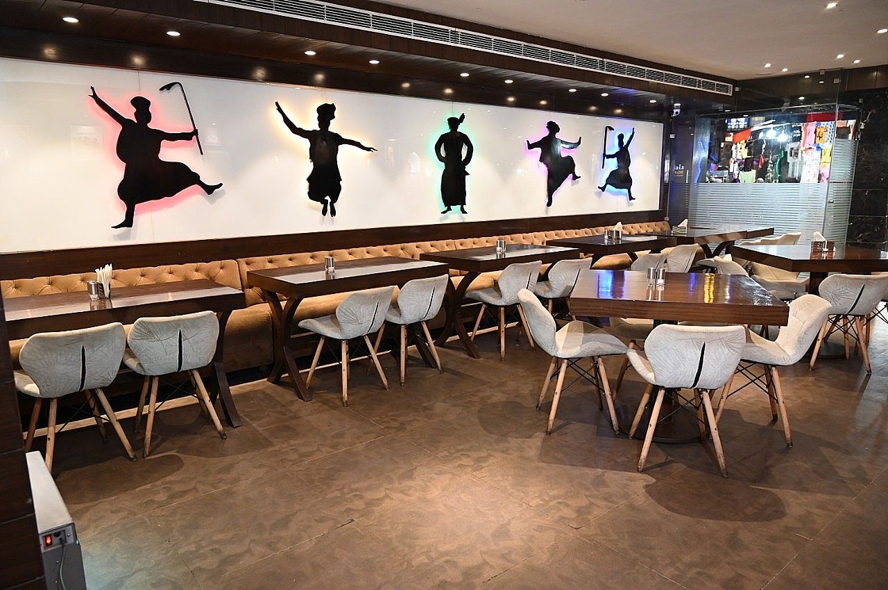 Food & Dining