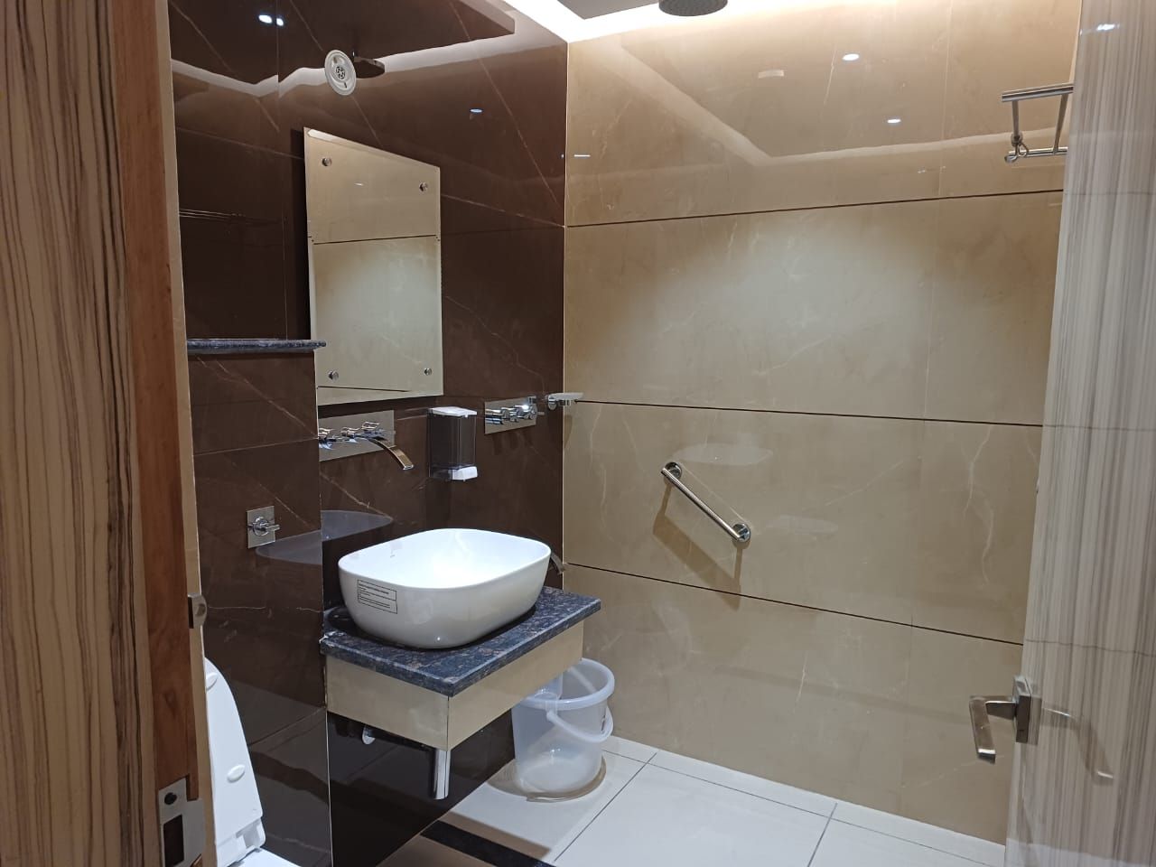 Madhuban Boutique Hotel Jammu Executive Deluxe Rooms 10