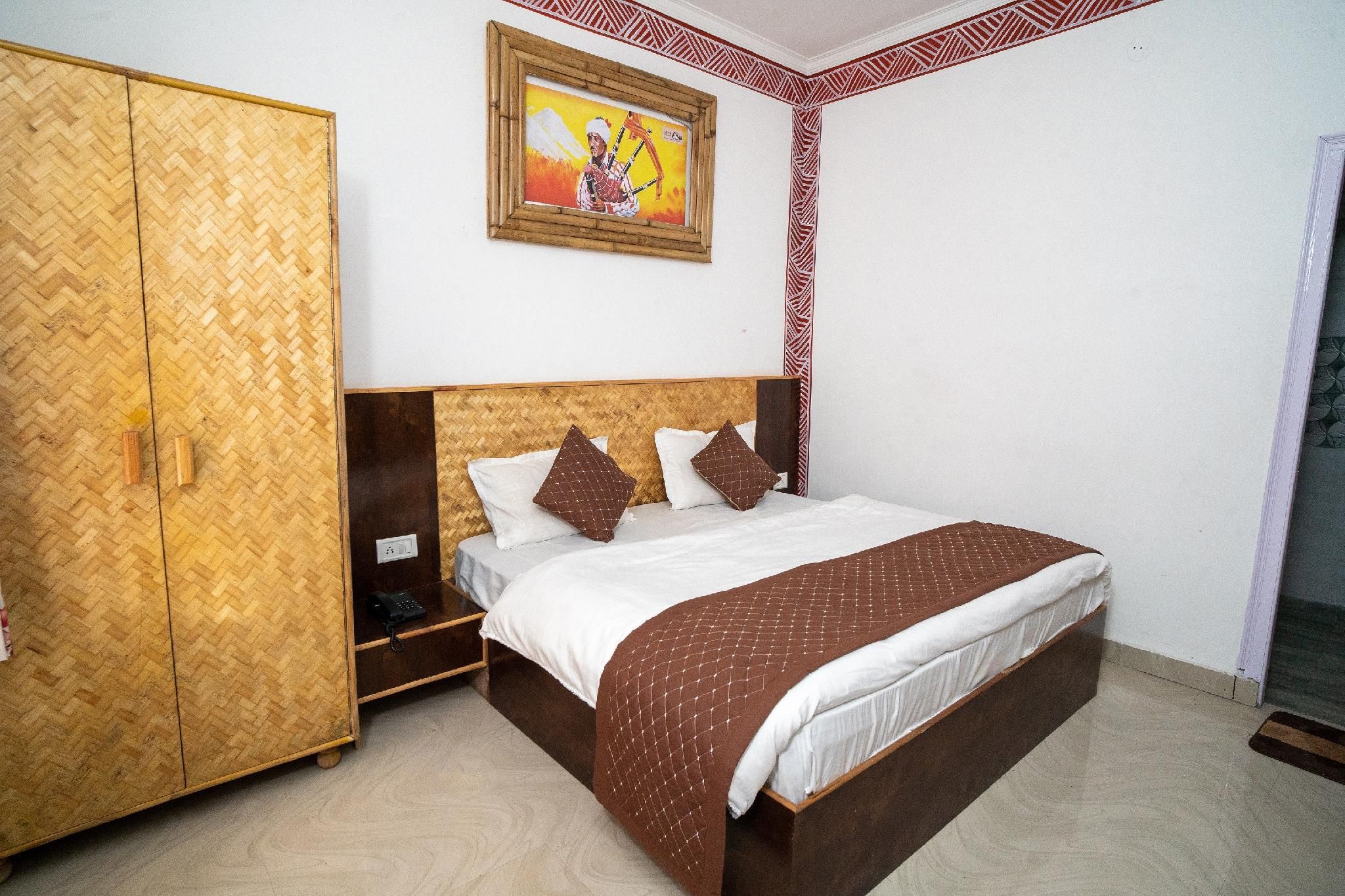 Meru Pahaad Resort