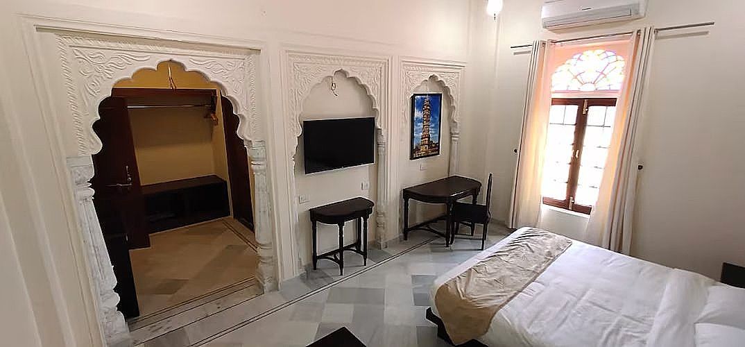 Aaram Baagh- By Pachar Group Deluxe Room 7