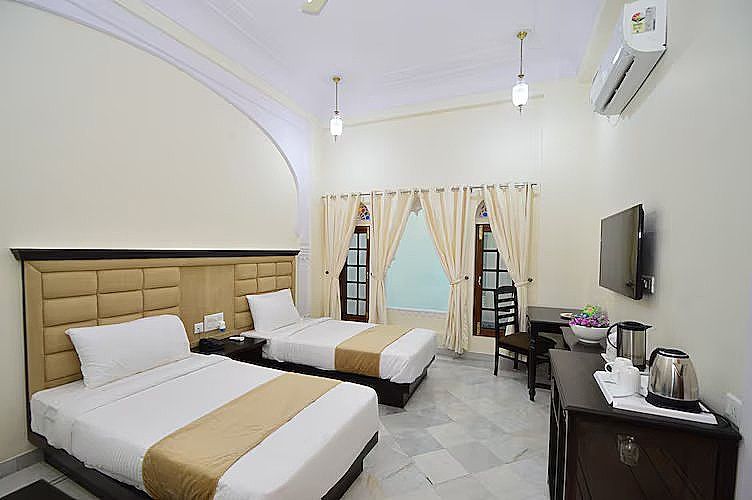 Aaram Baagh- By Pachar Group Deluxe Room 2