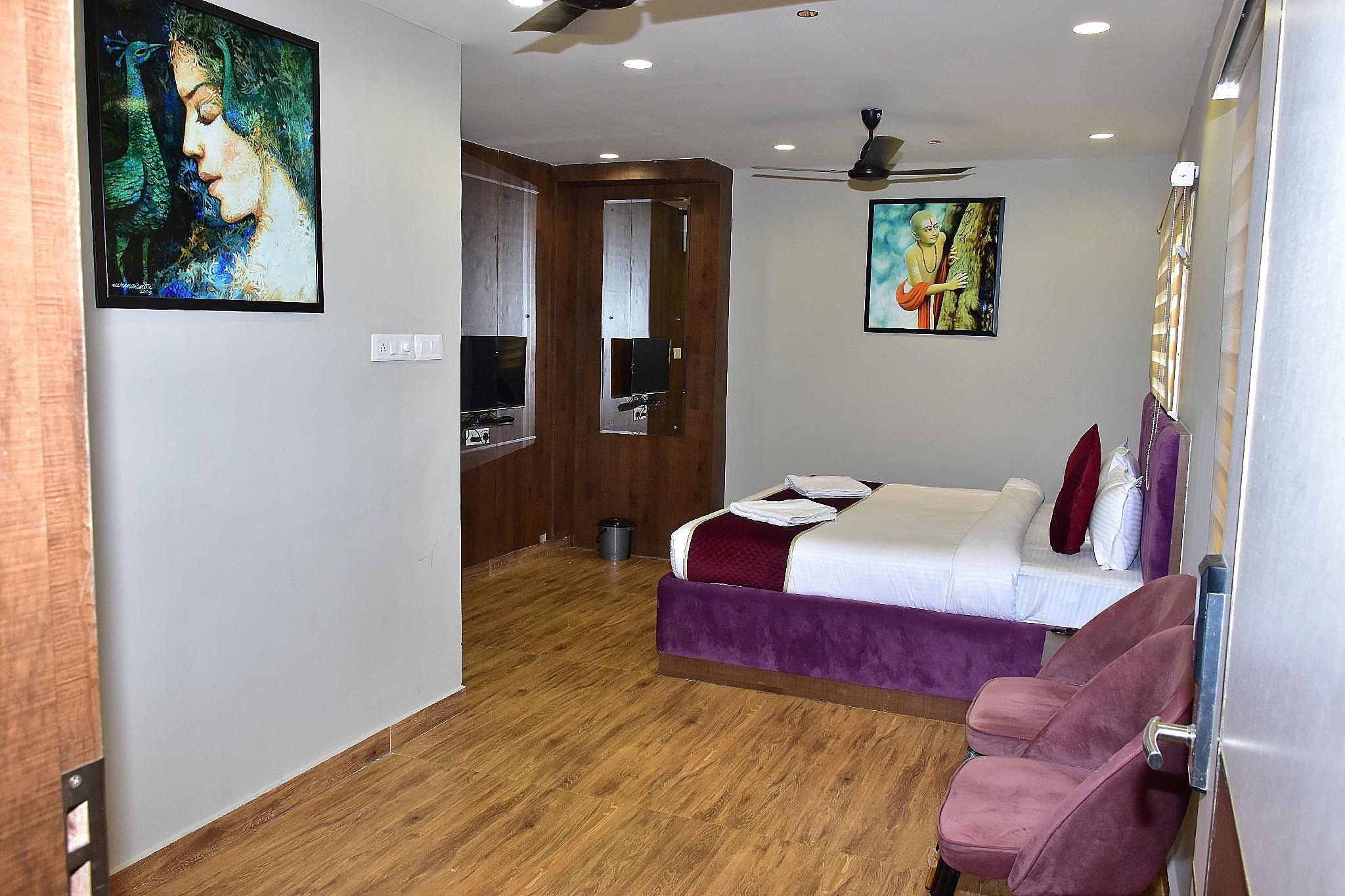 Super Deluxe Room