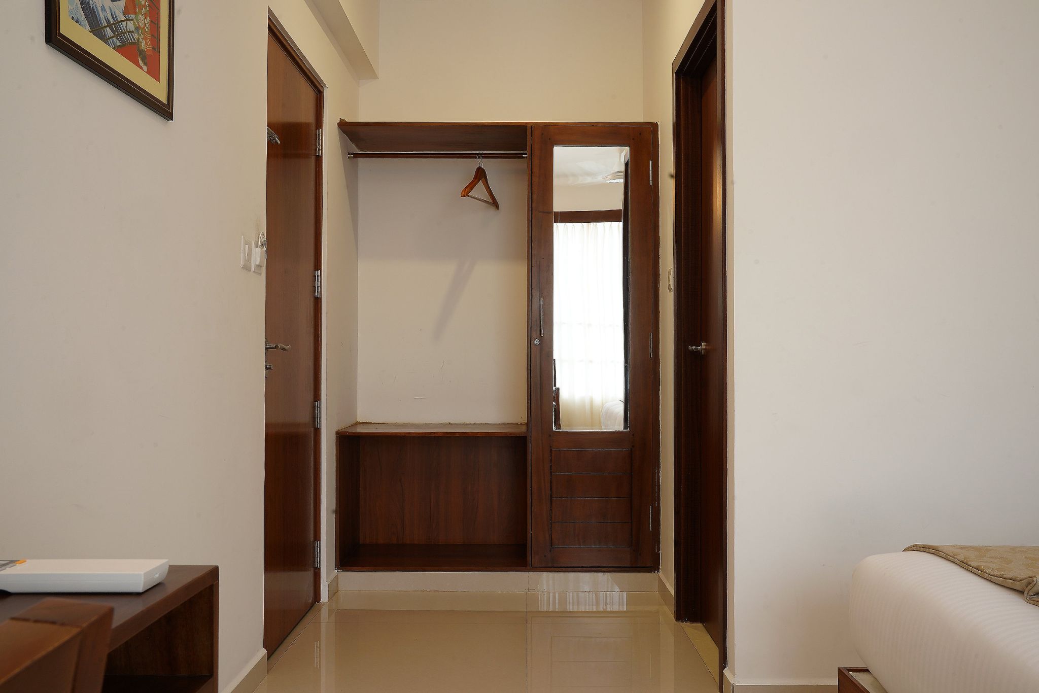 Niko Hotels Deluxe Room 18
