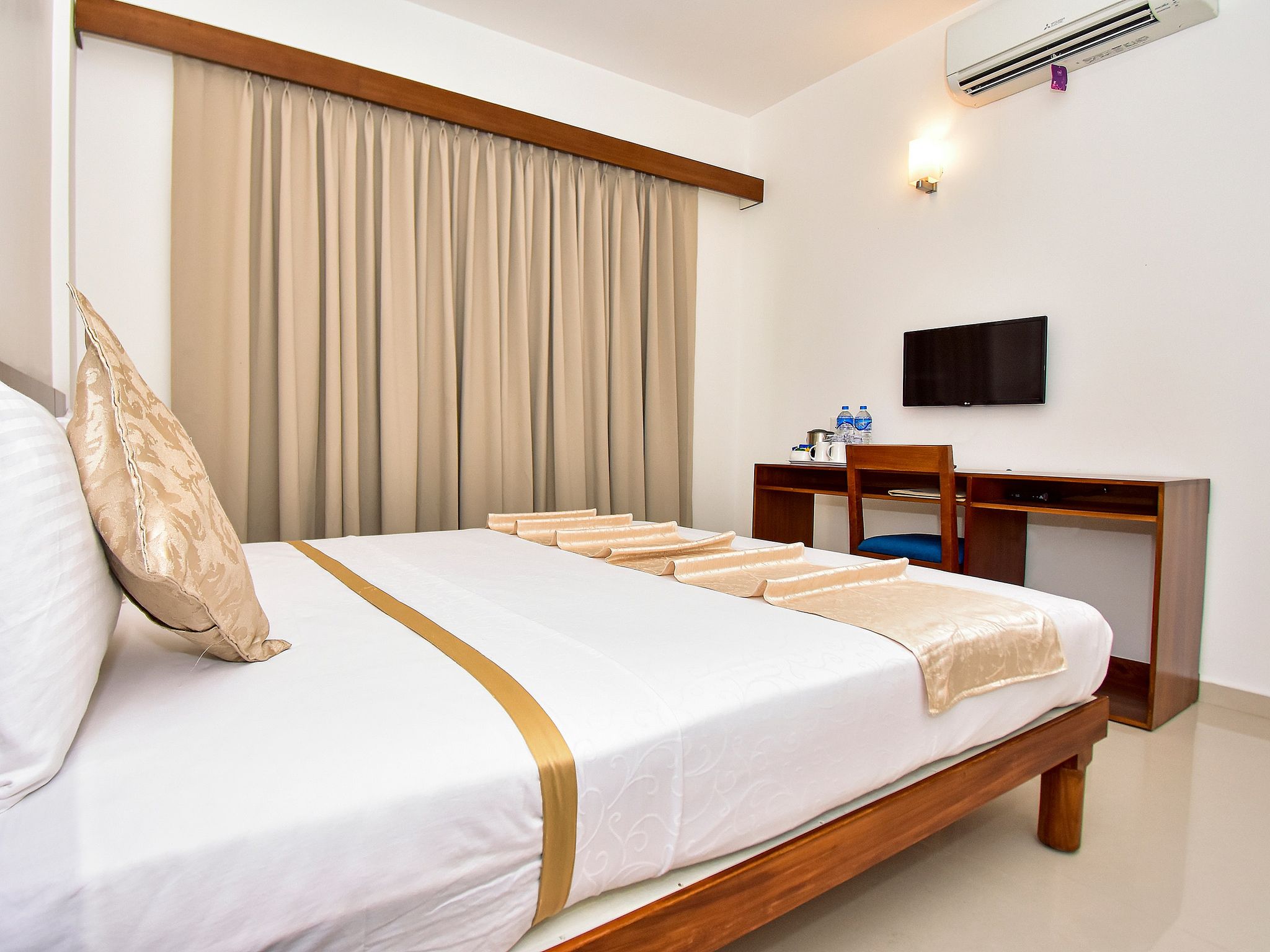 STANDARD DOUBLE / TWIN