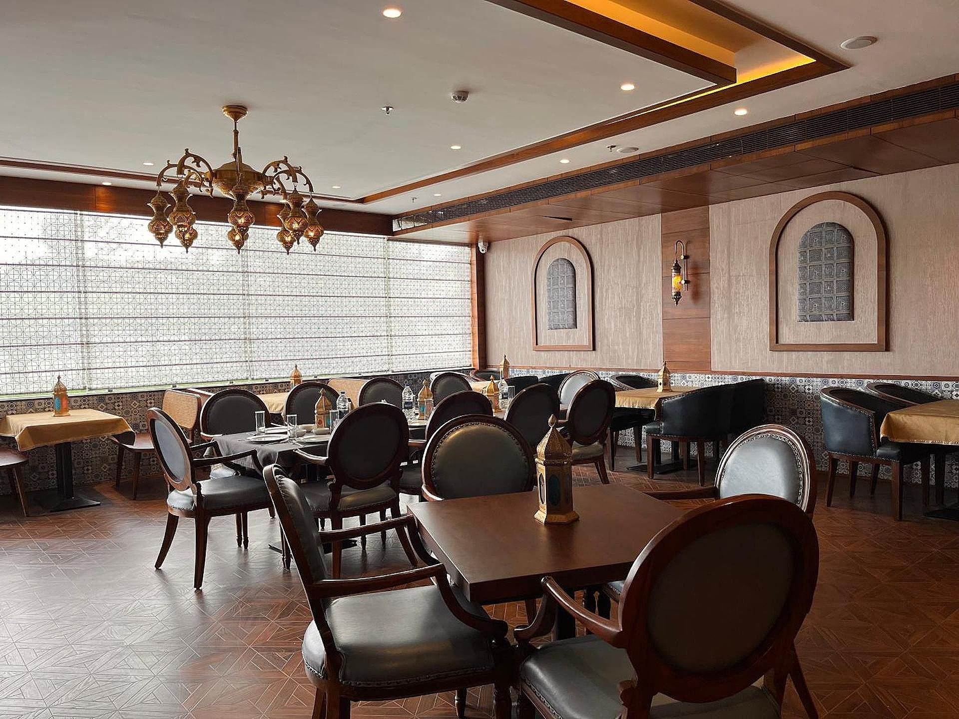 Food & Dining