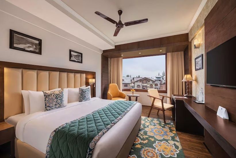 WelcomHeritage Grand, Srinagar Deluxe Room 2