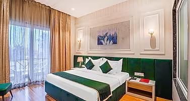 Greenwood villa  Deluxe Room with Balcony  2