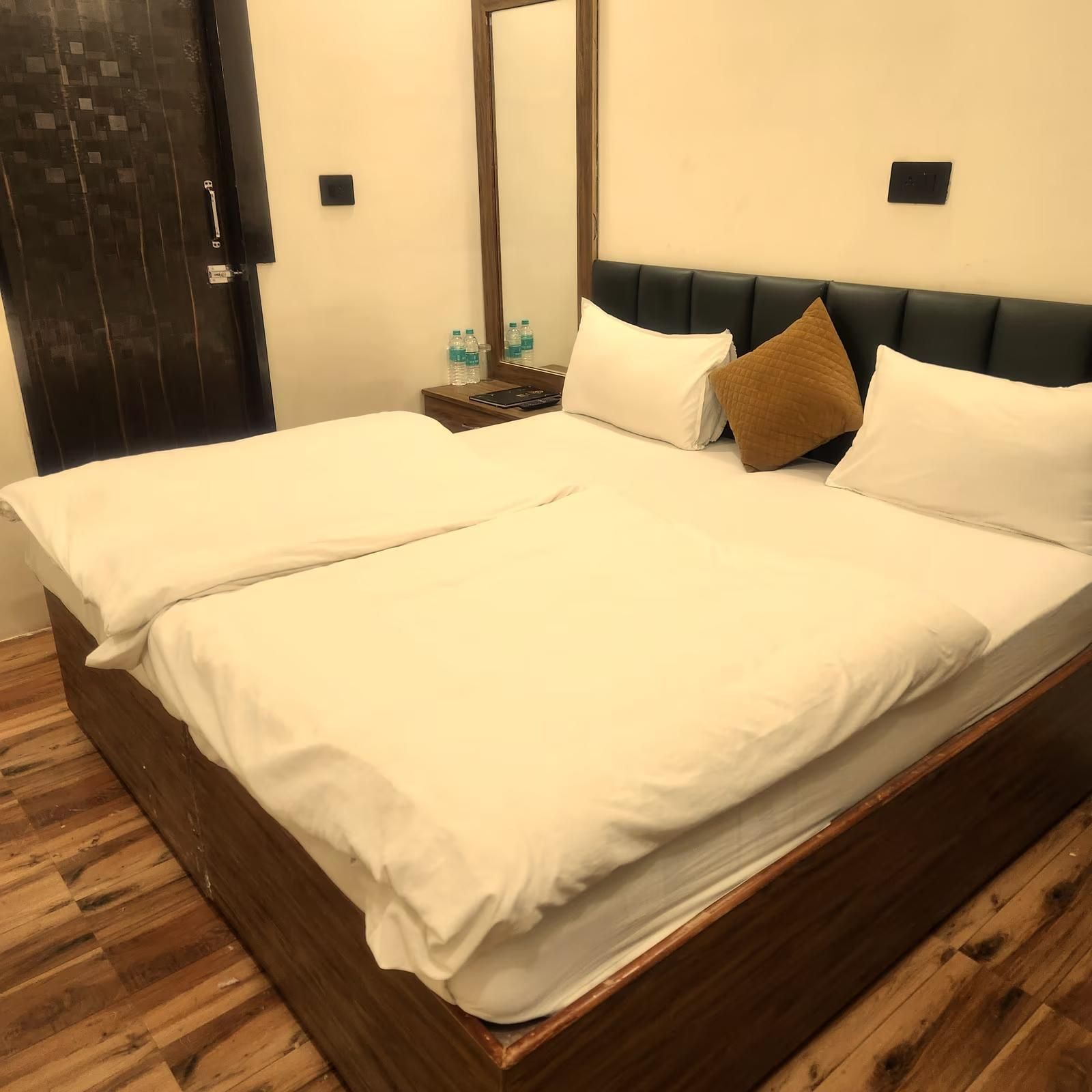 Hotel Gold Inn Deluxe Double Room 5