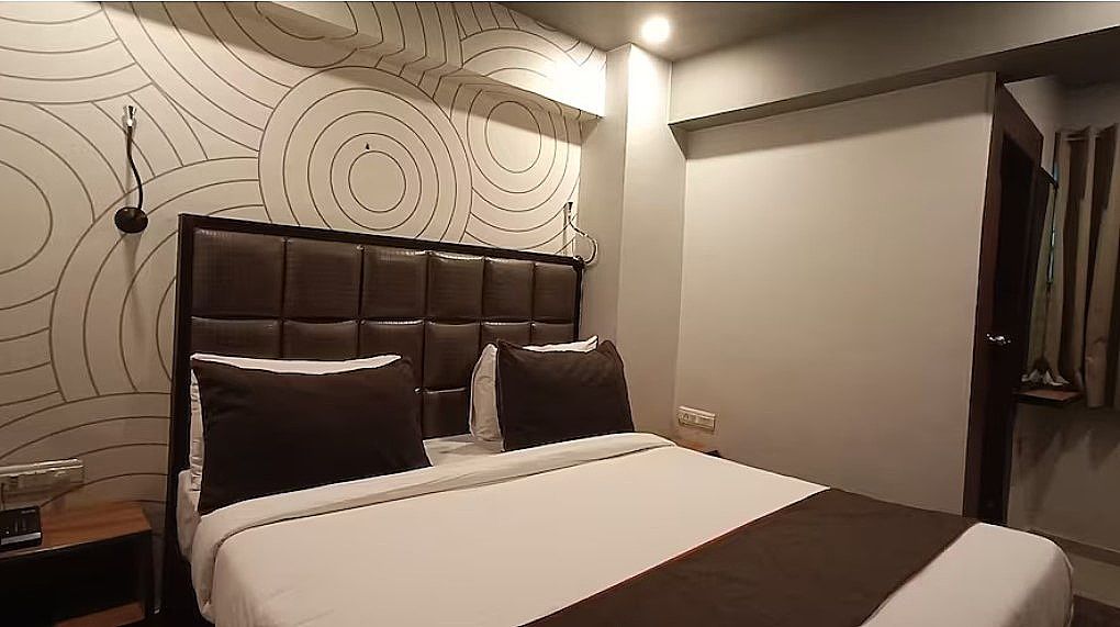 Hotel Maan Residency Executive Room