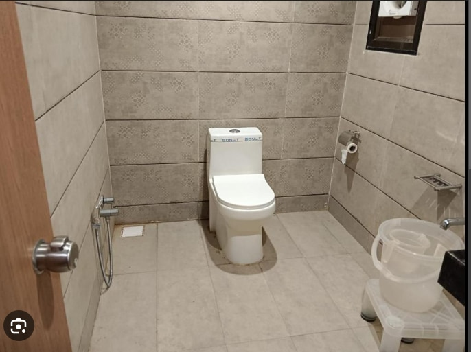 The Sky Imperial Welcome, Somnath Deluxe Room 14