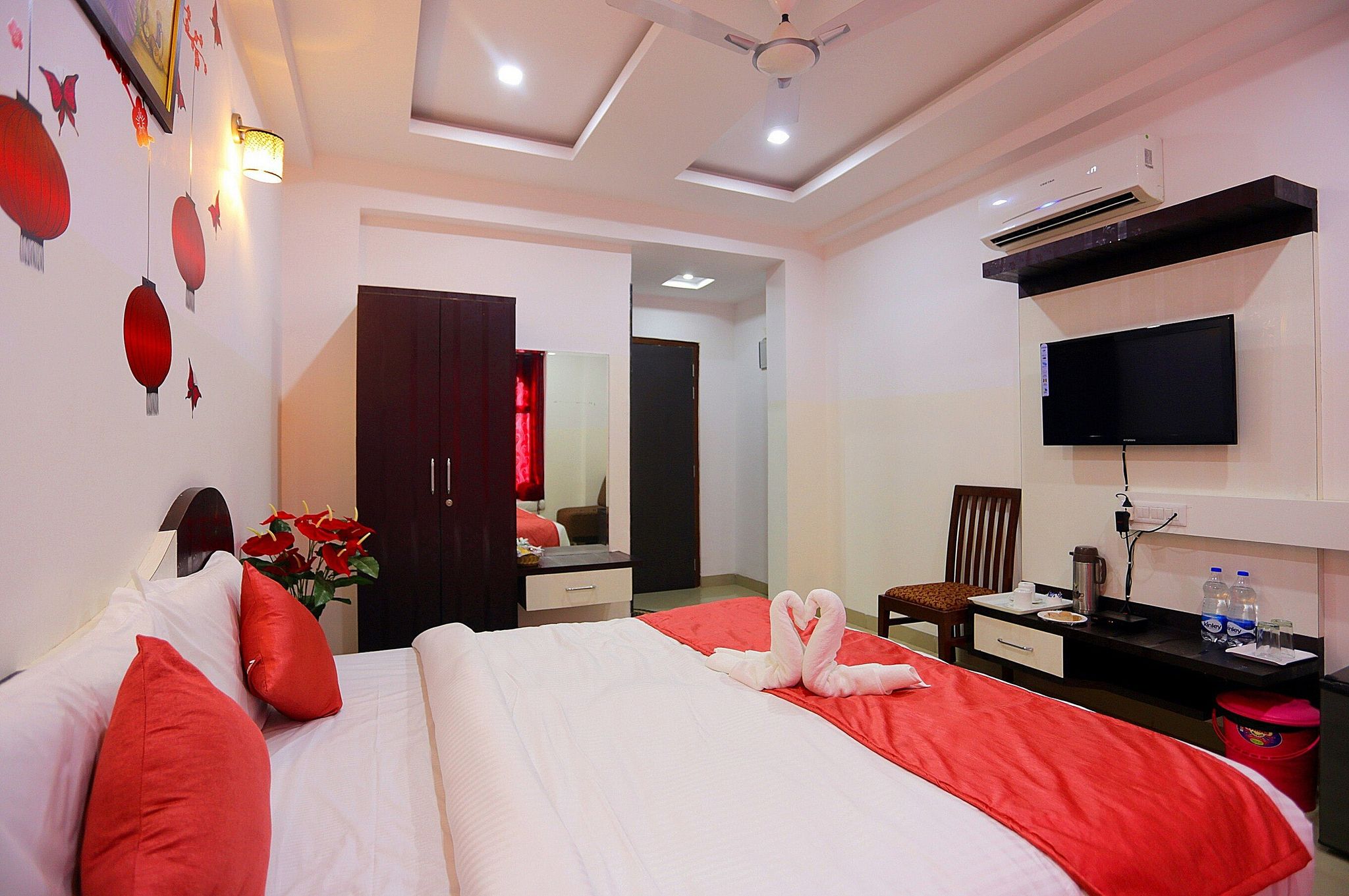 Hotel White Tulip Deluxe Room 3