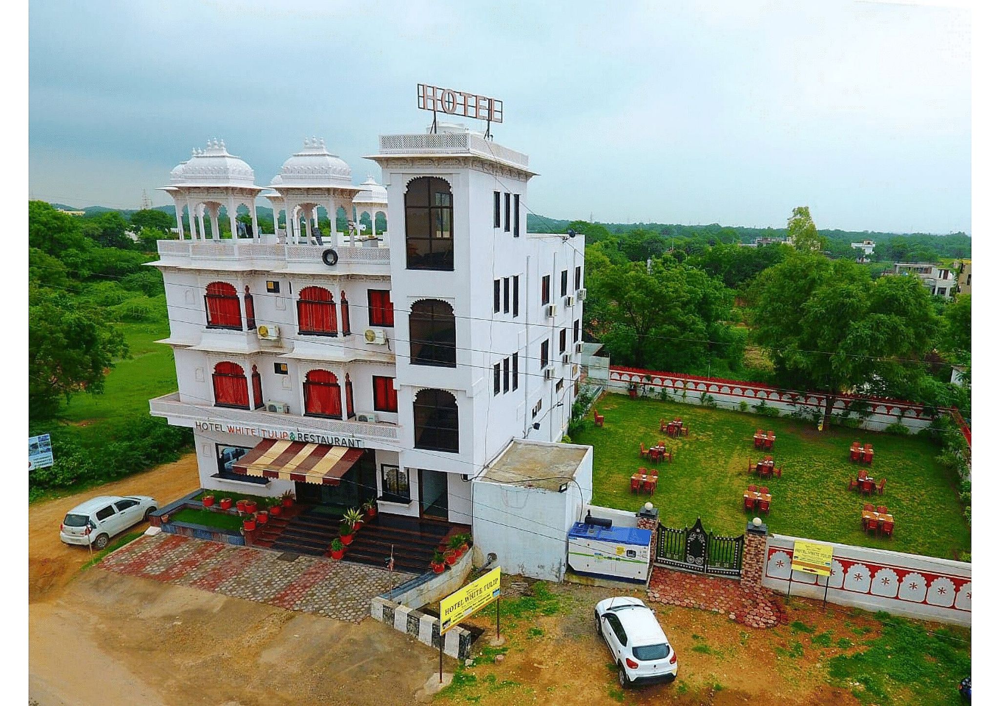 undefined Hotel White Tulip 6