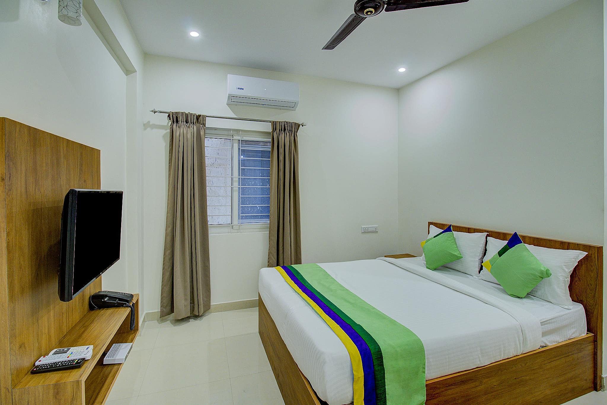 Treebo Fortune Stay Inn Economy Double Room 2