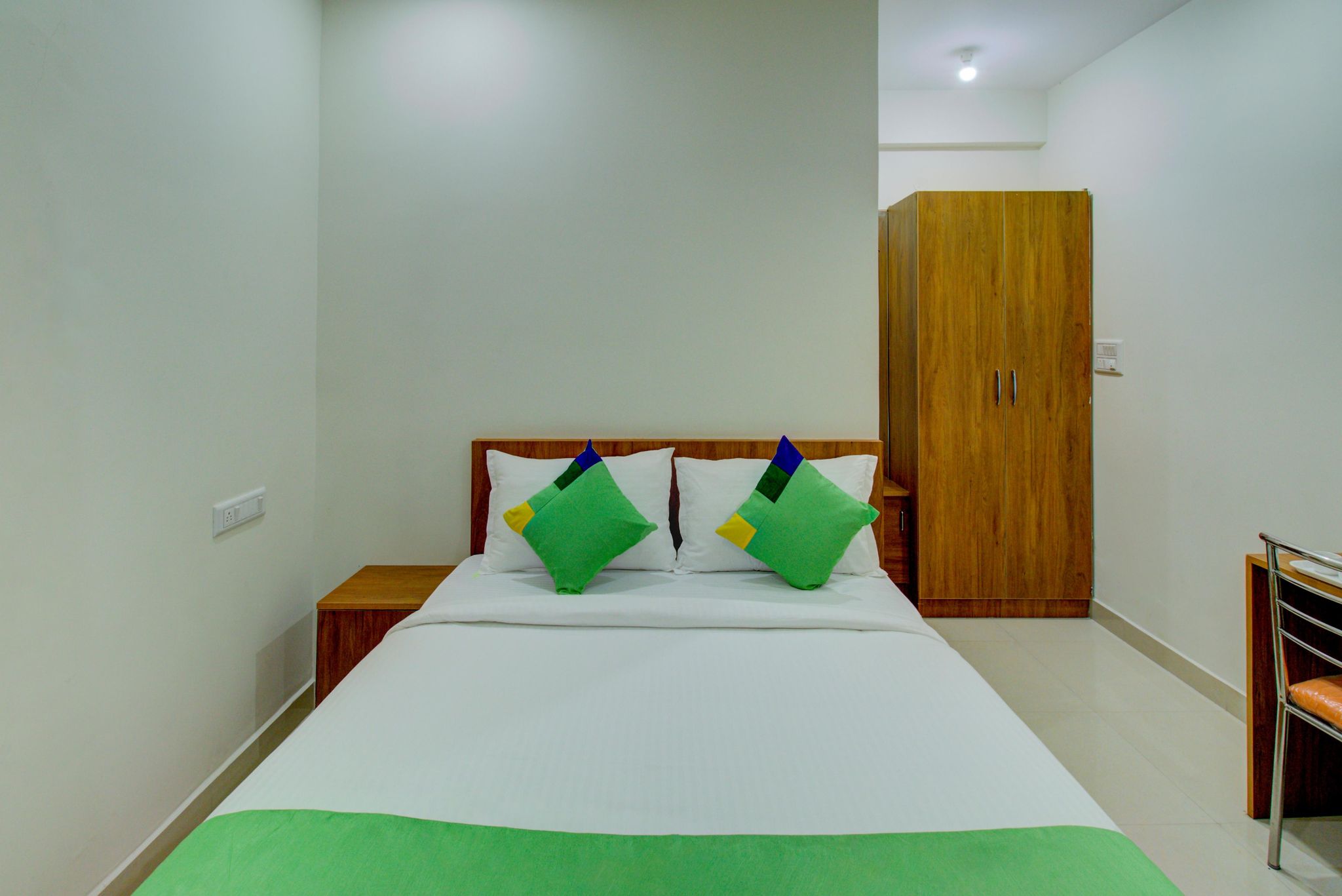 Treebo Fortune Stay Inn Economy Double Room 3