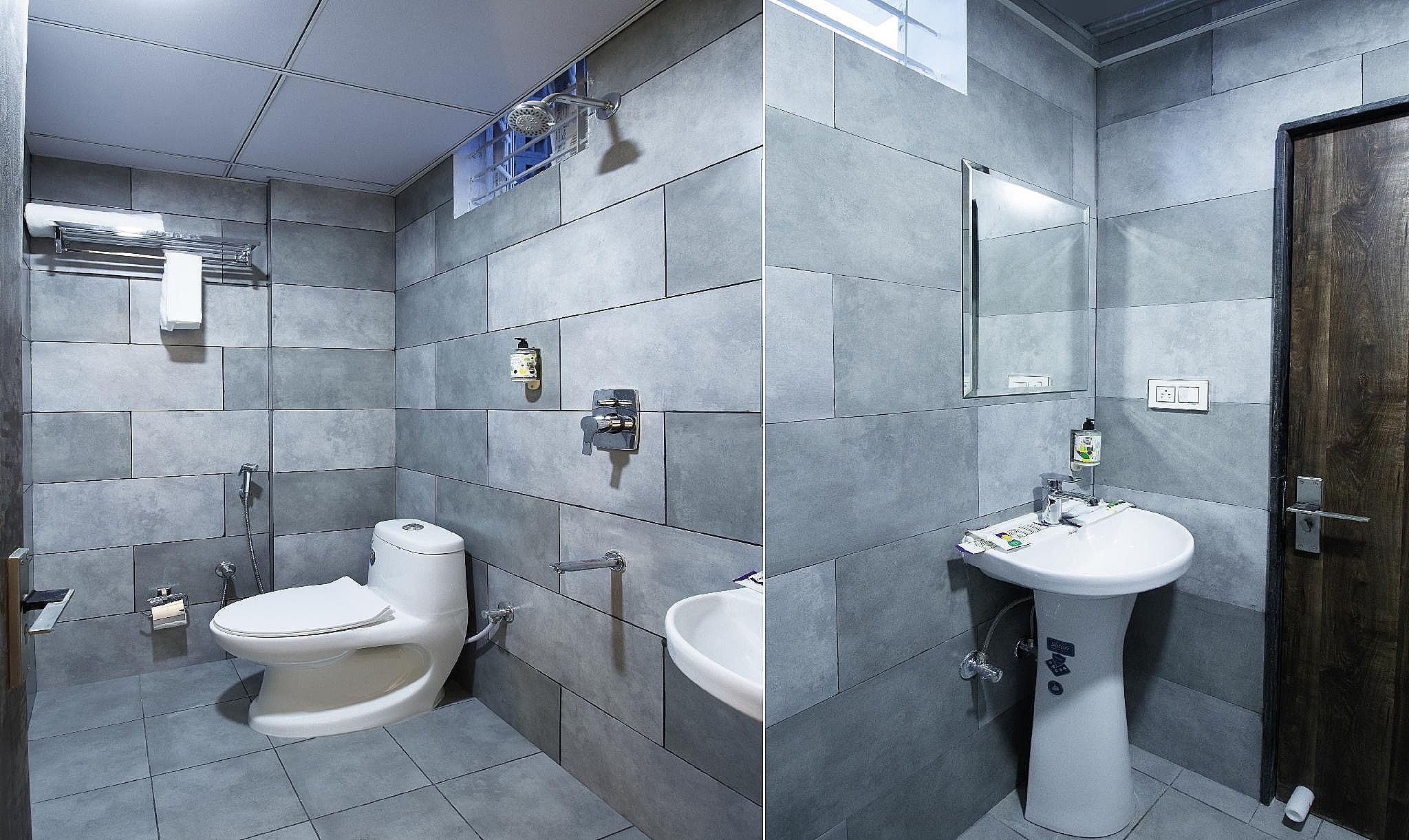 Itsy Hotels Silver Keys Standard Double Room 4