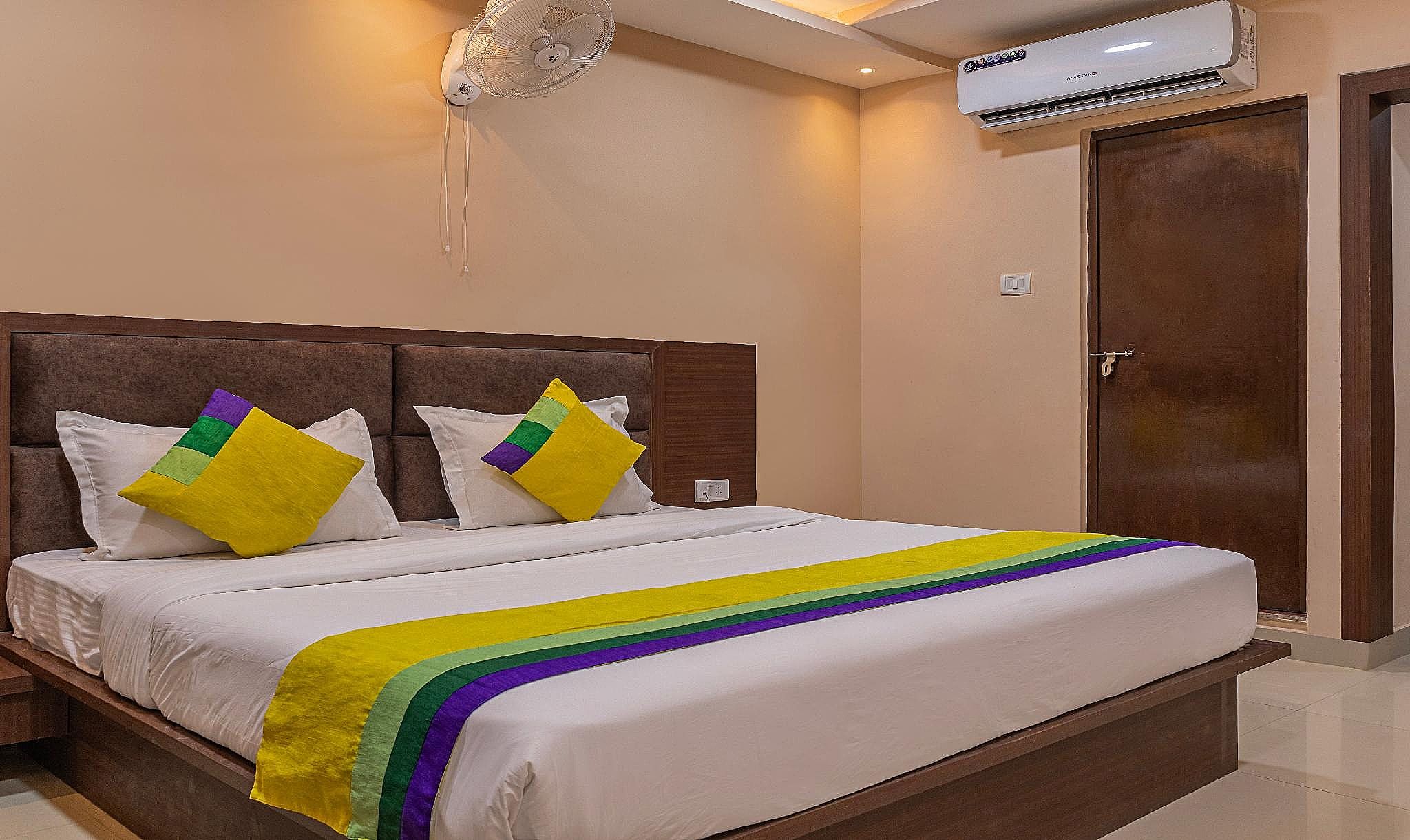 Itsy Hotels Kashi Grand, BHU Standard Double Room 2